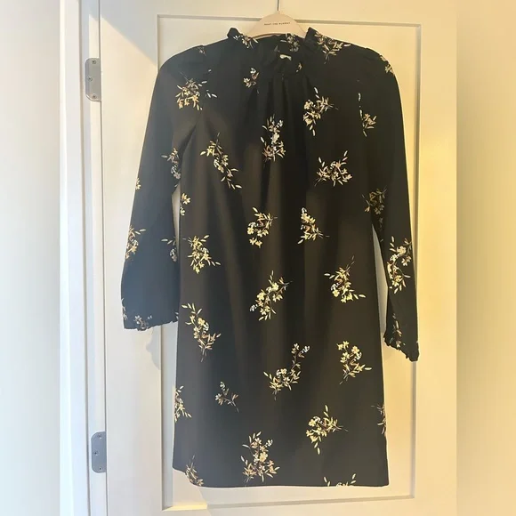 J. Crew Factory Printed Ruffleneck Shift Dress Black Floral Size 4 - Picture 4 of 6